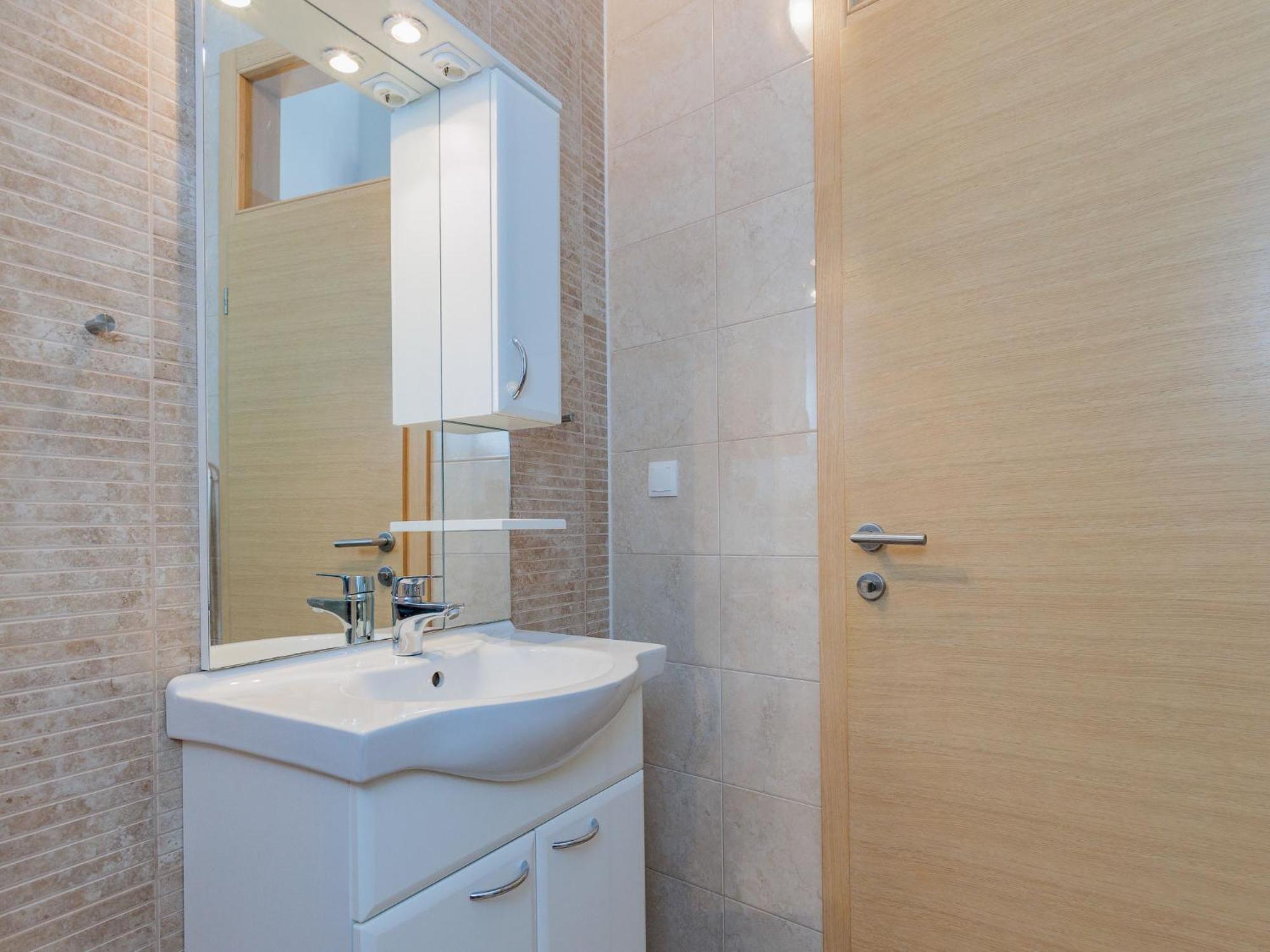Apartment Mlasina-6 By Interhome Нин Екстериор снимка